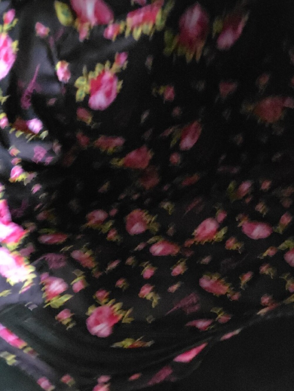 Betsey Johnson Black Floral Tote with White Rose Print and Bow Accent NWOT - Picture 8 of 10